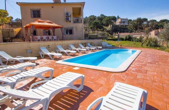 Rafa Lloret 561.498 Relaxing Villa Lloraine