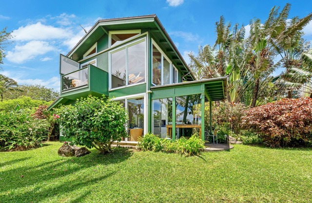 ★ - Rainbow Lookout! Private Hot Tub + Pool Access + New Central Conditioning