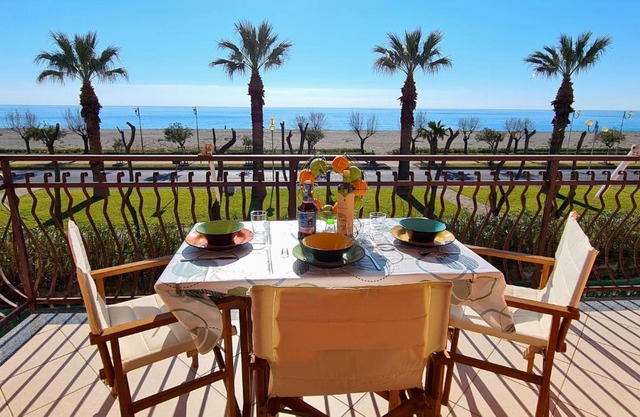 Rainbow Seafront Apartment