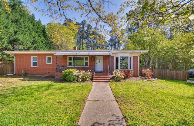 Raleigh Retreat ~ 5 Mi to Dtwn & Historic Oakwood!