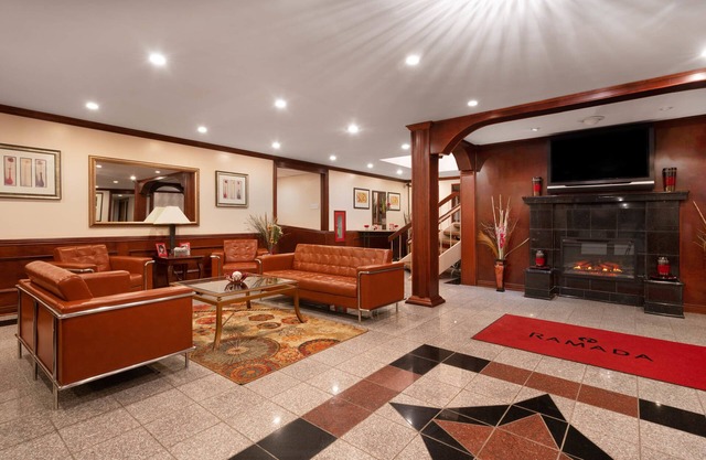 Ramada by Wyndham Albert Lea