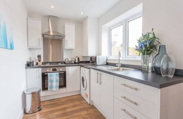 Rana Ct 1 (Morris Suite) | 2 Bed Ground Floor Apt.