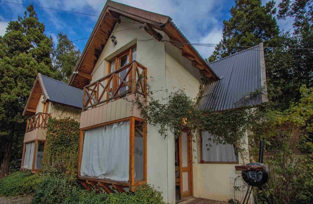 Rayen Pire offers you a pleasant and quiet stay in a forest environment.
