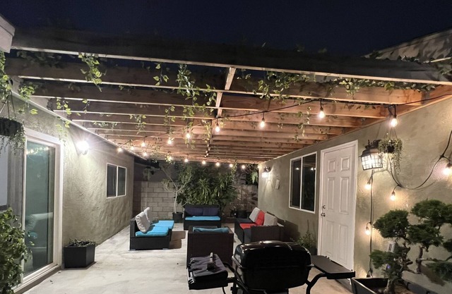 Recently Renovated: 4BR-3BA Oasis Near Disneyland