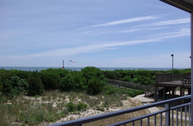 Recently Updated OCEANFRONT Condo/Pool