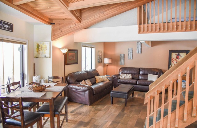 Red River Den (at Lifts West)