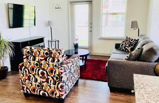 Red Velvet ~ Glamorous 1 BD / 1 BA Apt | Perfect for Relaxation