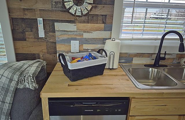 Redbud Tiny Home Resort
