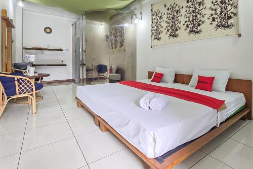 RedDoorz Syariah at Jalan RA Kosasih Sukabumi
