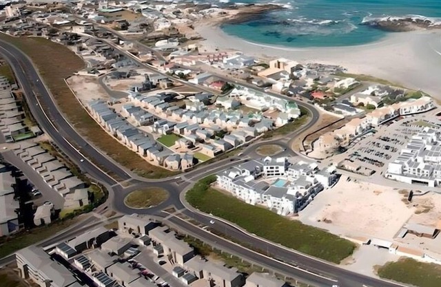 ⭐Reduced rates, professional cleaning, self checkin, restaurants and shops below