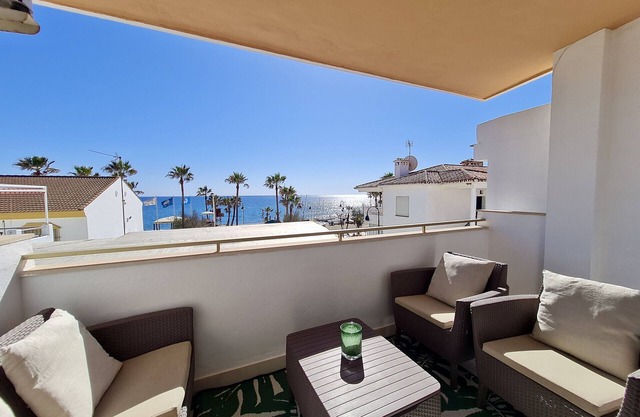 Ref: 233 Modern 3 bedroom apartment next to the beach in La Cala