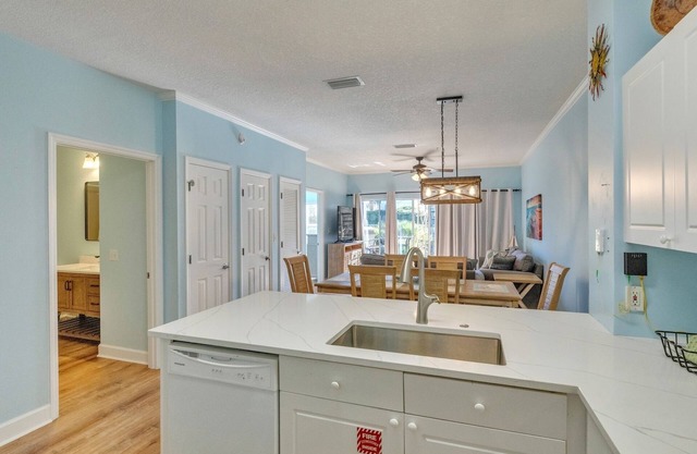 Refreshed & remodeled charming 2-bedroom condo 80 steps away from Miramar Beach