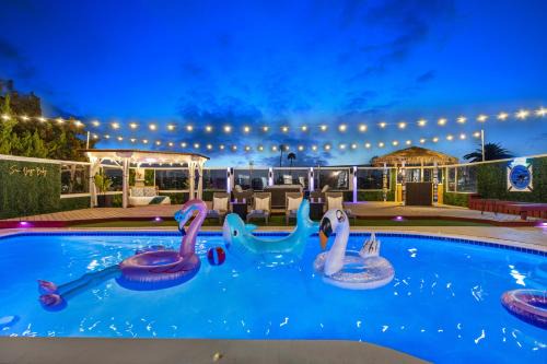 Relax and Play-Pool, Spa, Views plus Guest House!