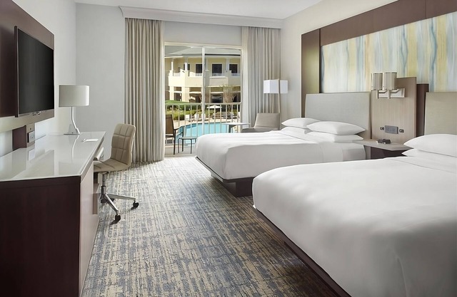 Relax and Recharge! Pool View Unit Near Summit Skyride! Parking, Pets Allowed!