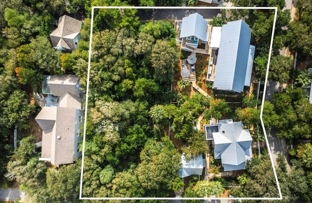 Relax and Reset in Two Home Cape Fear Station Compound Sleeps 14 Both Clubs
