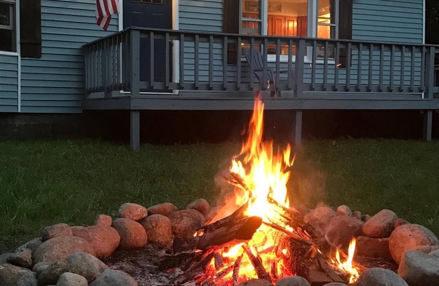 Relax at Lil Moose Cottage at White Lake