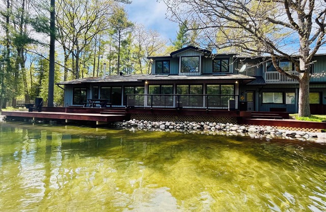Relax at The Crystal View Weaver House on the Crystal River in Glen Arbor