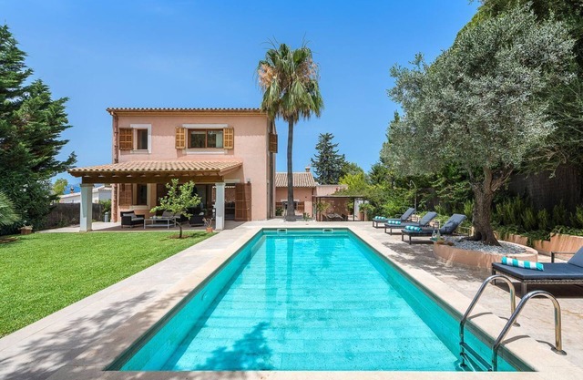 Relax Bonaire - Five Bedroom Villa, Sleeps 10