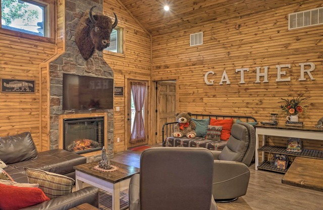 Relax Fireside: Family-Friendly Branson West Cabin