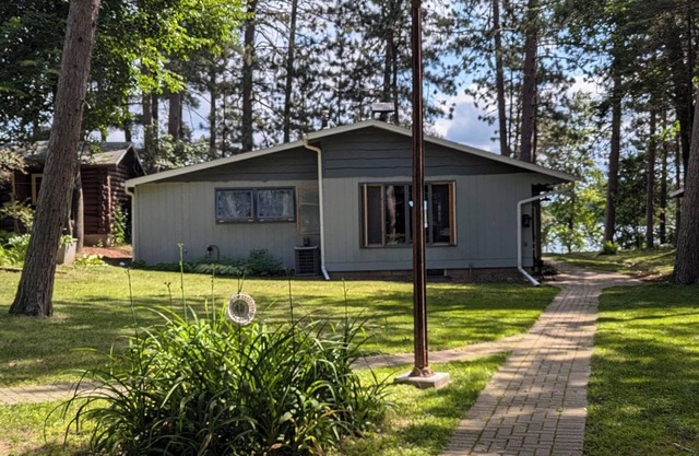 Relax, golf, fish & disconnect from today's fast pace living on Sand Lake