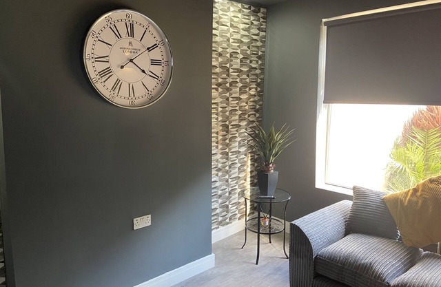 Relax in Our 3 Bed Large Victorian House All With Seperate Bathrooms.