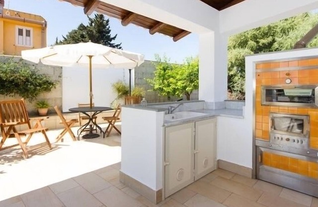 RELAX ...... TWO STEPS FROM THE SEA!