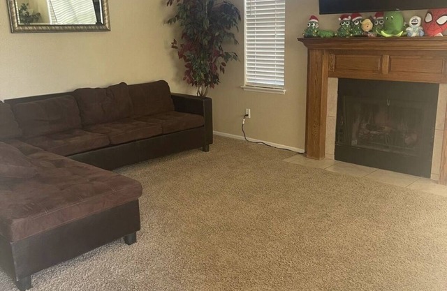 Relax with the whole family at this peaceful place to stay, close to the Strip.