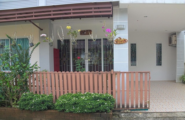 "Relaxing 2-Bedroom Ao Nang House with Modern Amenities & Local Charm