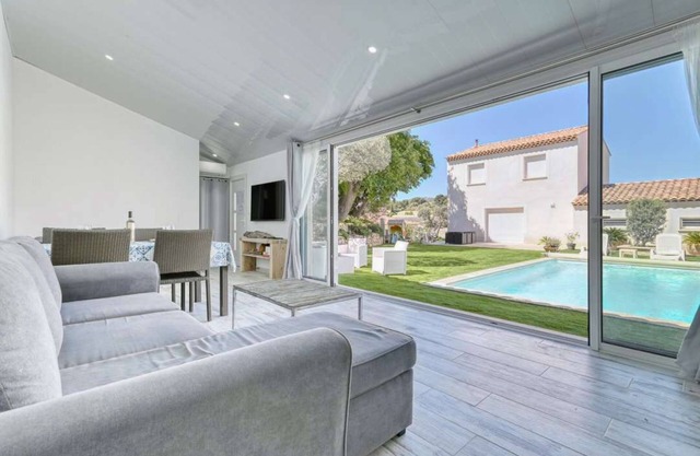 Relaxing 32m2 air-conditioned studio with swimmingpool - Dodo et Tartine