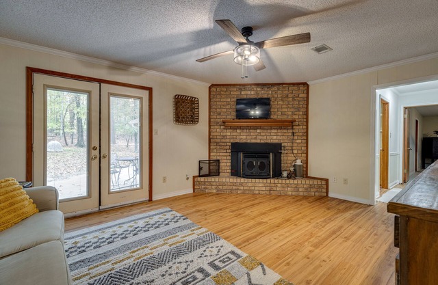 Relaxing 4 bedroom home in the country