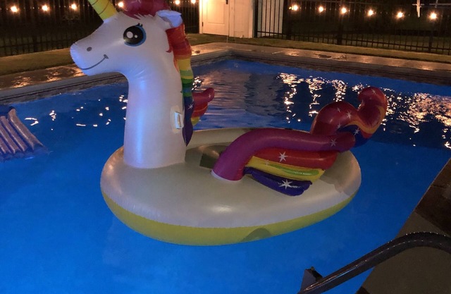 Relaxing Creekside Private Guest Suite w/Kitchen