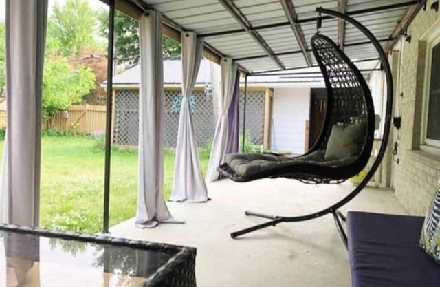 Relaxing family suite 10 min walk from the Lakeshore and pet friendly!