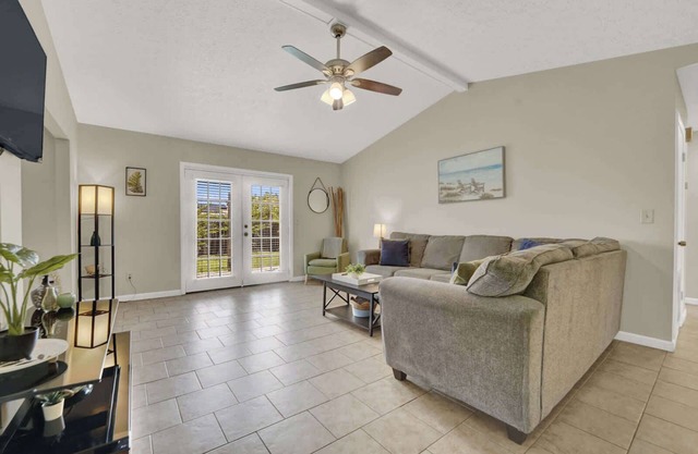Relaxing Getaway – 3BR Home Near Panama City Beach