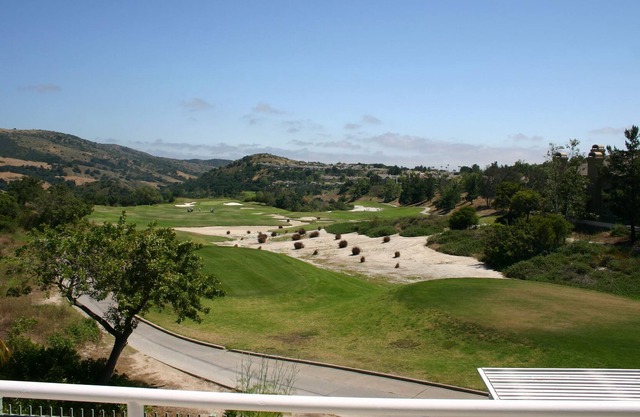 Relaxing Golf Course Views in Dove Canyon