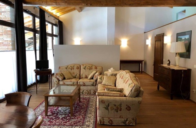 Relaxing historic villa, cycle path to the city center, lake, Valpolicella