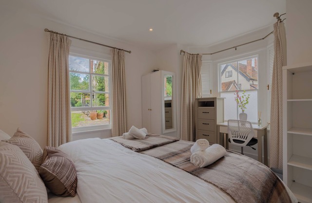 Relaxing Riverfront Cottage with nPrivate Terrace