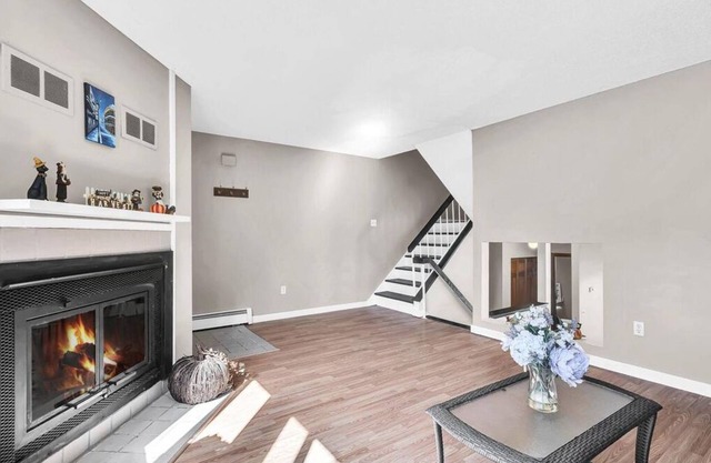 Relaxing stay in this spacious 3 story condo for the whole family