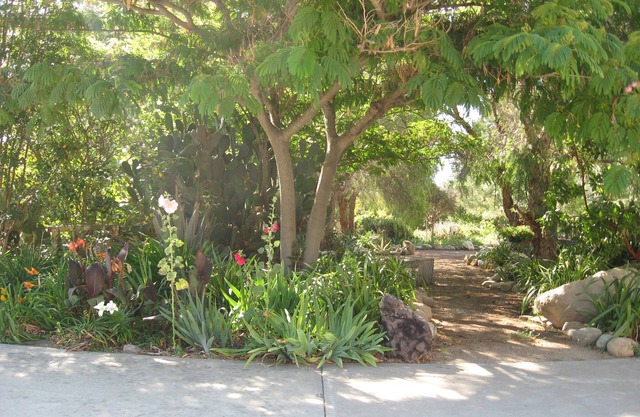 Relaxing & Super Clean. A wonderful space to enjoy after a fun day exploring SYV