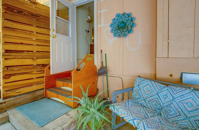 Relaxing Ukiah Retreat - Steps From Downtown!