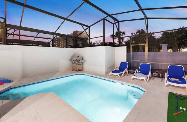 Remi's Rainforest | I-Drive Villa w/Safari BR, Luxe Suites, Full Kitchen & Pool