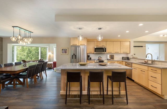 Remodeled Condo w/Stunning Corner Views of Snake River, Pool & Hot Tub Access