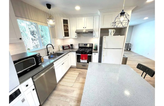 Remodeled Kids-friendly near downtown LA