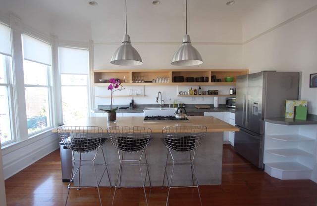 Remodeled Penthouse, High end and beautifully furnished, 2000 sq. ft