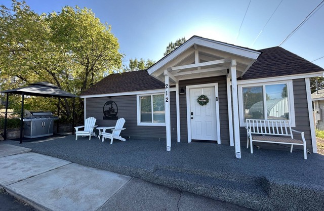 *Remodeled* Taber Street Railroad House