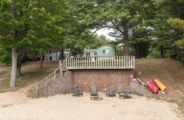 Rennie Lake Hideaway