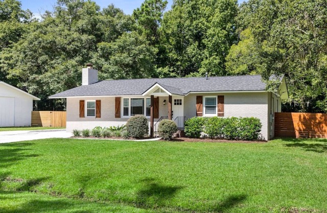 Renovated - 3 Bed Home - 10 Minutes to Downtown!
