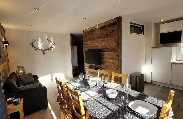 Renovated apartment 2 bedrooms - 5 ppl, balcony, parking, WIFI Les Gets