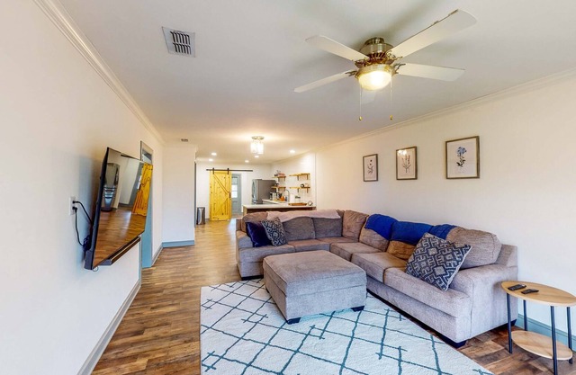 Renovated Home - Large Yard - Dog-Friendly