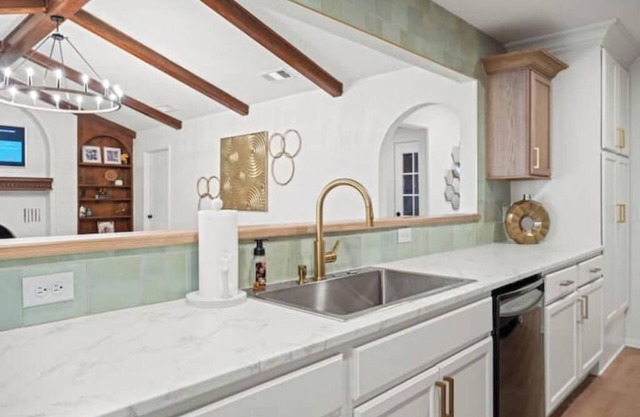 Renovated home w/beautiful outdoor living space: Includes a hottub & fire pit!