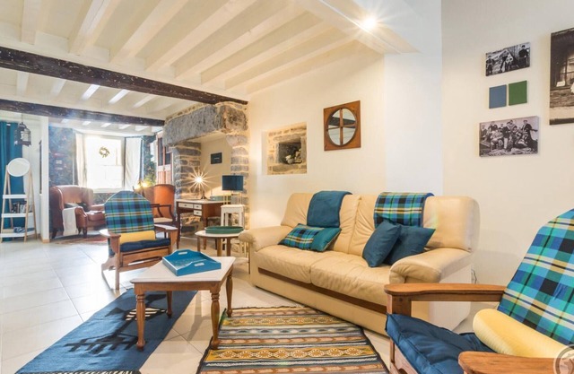 Renovated townhouse with private garden, heart of Barneville-Carteret